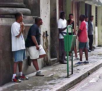 El desincentivo a la actividad individual lleva a la pereza y a la miseria en Cuba