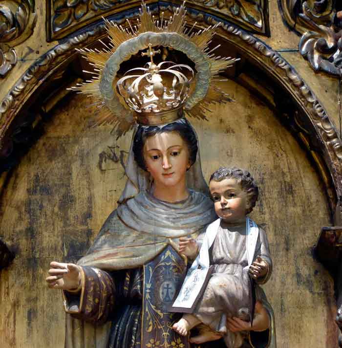 El escapulario y la Virgen del Carmen