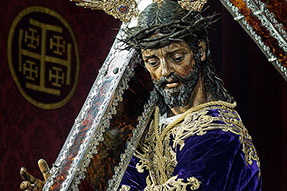 ¡El verdadero vencedor es quien toma su cruz!